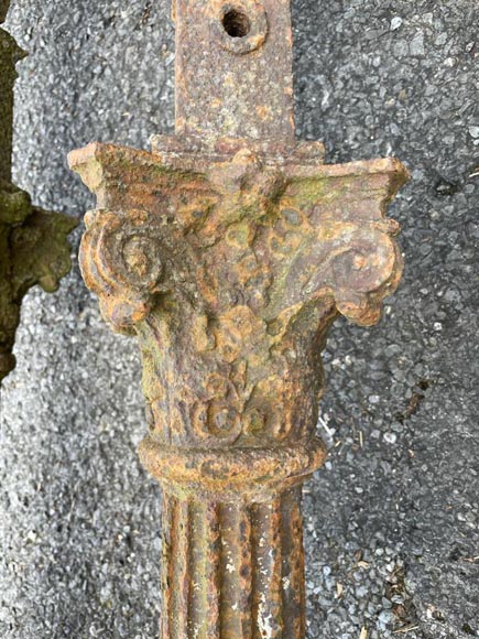 Set of three composite capitals columns in cast iron-2