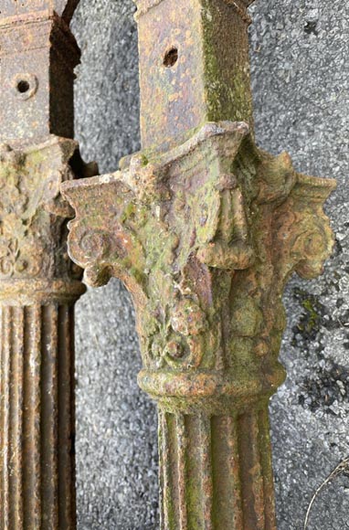 Set of three composite capitals columns in cast iron-3
