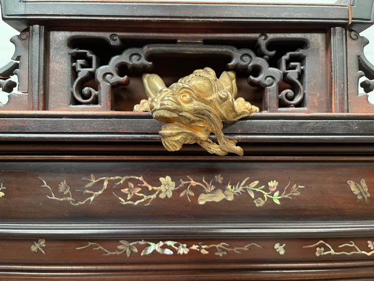 Gabriel VIARDOT, Japanese display case with chimera feet and mother-of-pearl decoration-6