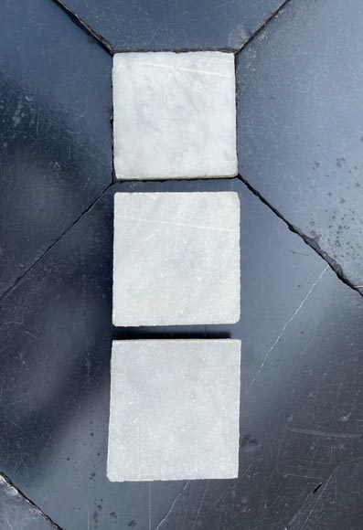 Lot of 32m² Floor composed of a set of Soignies stone et Carrara marble cabochons-4