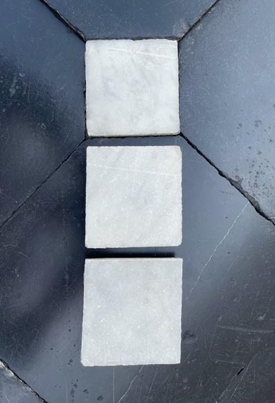 Lot of 32m² Floor composed of a set of Soignies stone et Carrara marble cabochons-4