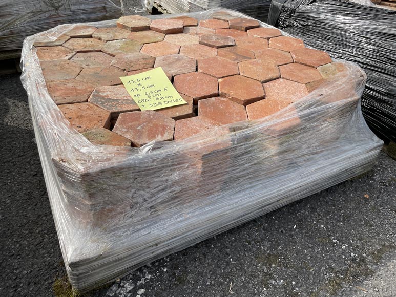 Lot of 6 m² of antique hexagonal terracotta tiles, 19th century-4