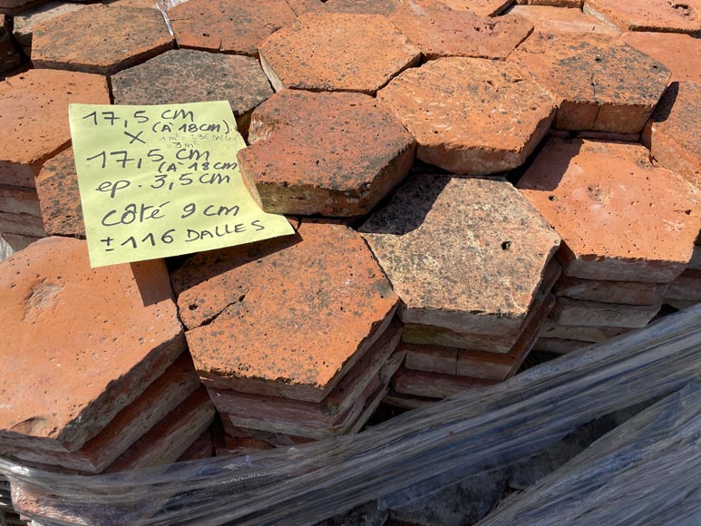 Batch of 2 m² of antique hexagonal terracotta tiles, 19th century-4