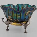 Maison GIROUX and Ferdinand DUVINAGE - Exceptional and rare cup with waders with iridescent glass and electroplated decor, circa 1870-1880