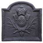 Small fireback with the France coat of arms crowned and branches