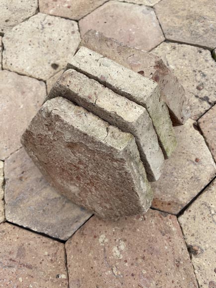 Lot of 3.5 m² of antique hexagonal terracotta tiles, 19th century-4