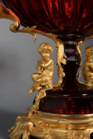 CRISTALLERIE DE CLICHY (attributed to)Large ruby crystal coupe, mounted in gilt bronze, circa 1878-11