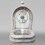 Small exterior fountain in marble stone, late 19th century