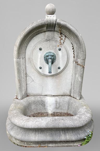 Small exterior fountain in marble stone, late 19th century-0