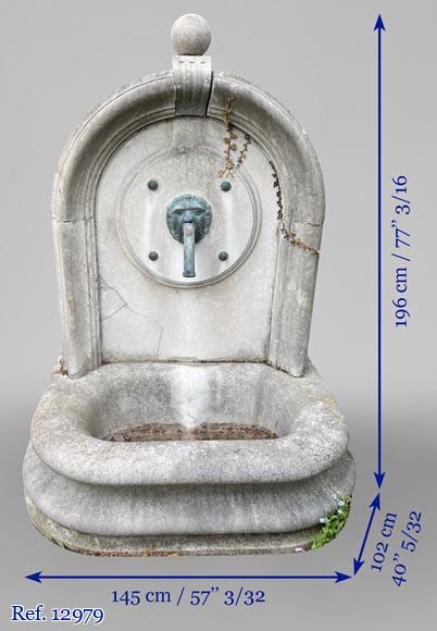Small exterior fountain in marble stone, late 19th century-6