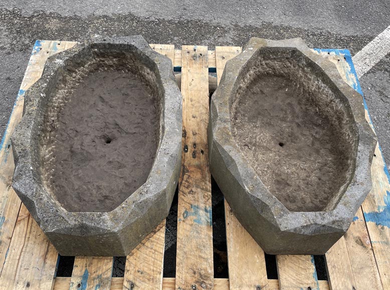 Pair of oval planters in stone-3
