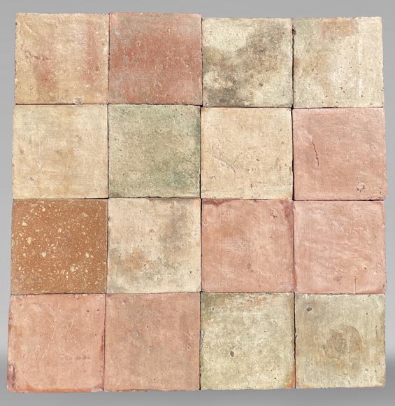 Set of around 17 m² of terracotta floor tiles in square shape-0