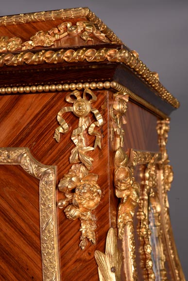 Exceptional Napoleon III chest in mahogany and rosewood inlay, gilt bronze and Sèvre porcelaine slabs. -13