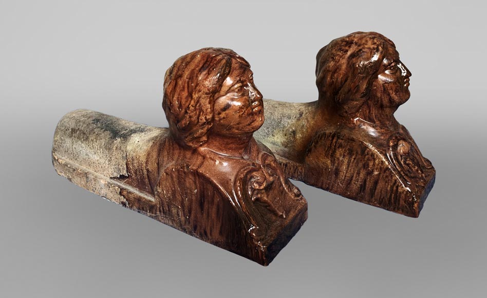 Surprising pair of varnished earth depicting a woman bust, North Italy, circa 1850-0