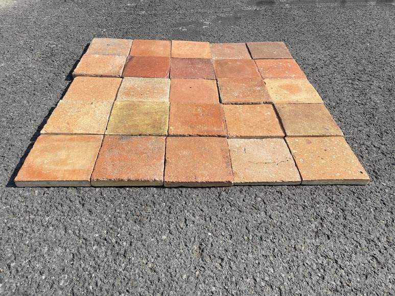 Set of around 58 m² of terracotta floor tiles in rectangular shape-1