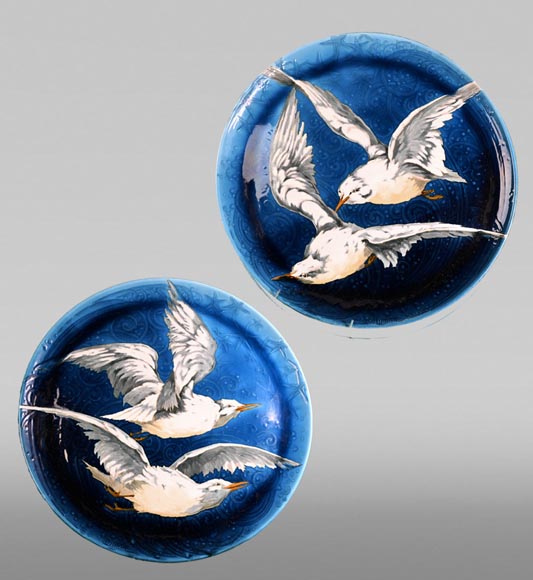 Émile DIFFLOTH for the Boch Frères factory, pair of dishes decorated with seagulls, between 1889 and 1910-0