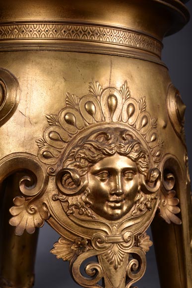 Constant Sevin (attr.to), Outstanding column in gilt bronze with mascaron decoration and Vert d'Estour marble slab, second half of the 19th century-3