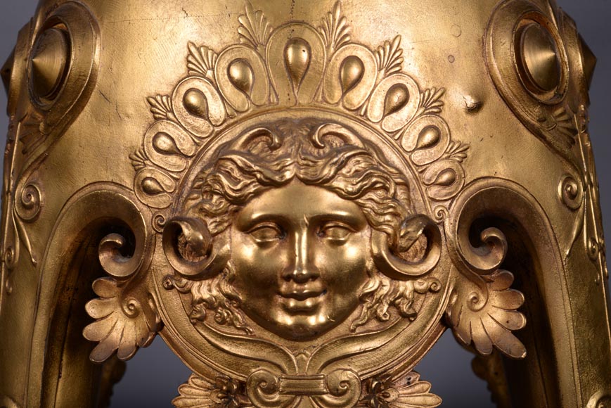 Constant Sevin (attr.to), Outstanding column in gilt bronze with mascaron decoration and Vert d'Estour marble slab, second half of the 19th century-7