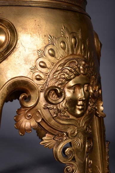 Constant Sevin (attr.to), Outstanding column in gilt bronze with mascaron decoration and Vert d'Estour marble slab, second half of the 19th century-9