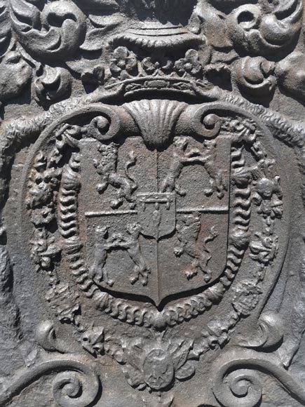 Beautiful antique fireback with Albert de Luynes's coat of arms, 17th century-3