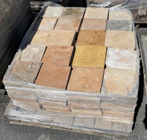 Batch of around 9 m² of terracotta floor tiles in square shape-5