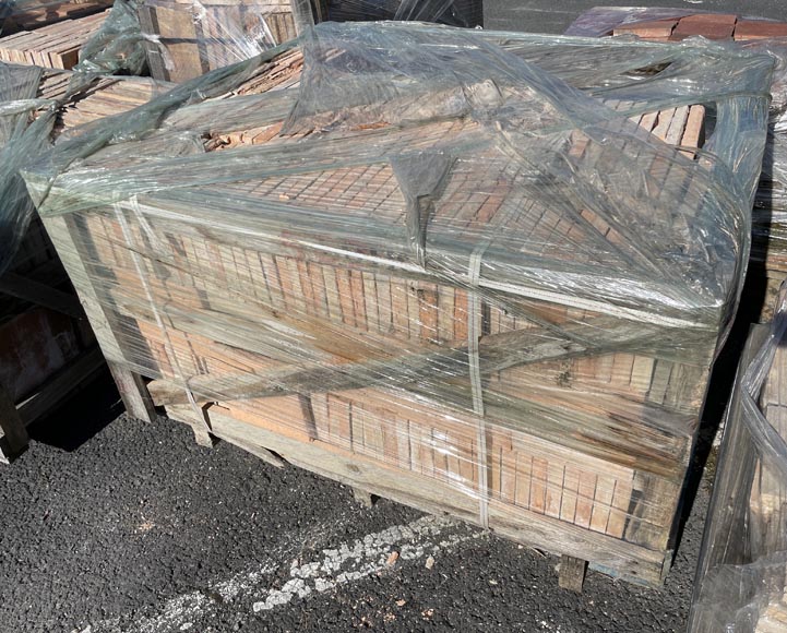 Set of 19 m² of terracotta floor tiles in square shape from tilefactories in the Indre et Loire region-6