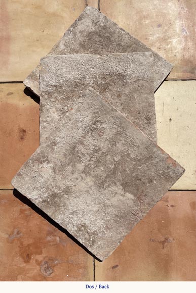Set of around 19 m² of terracotta floor tiles in square shape-2