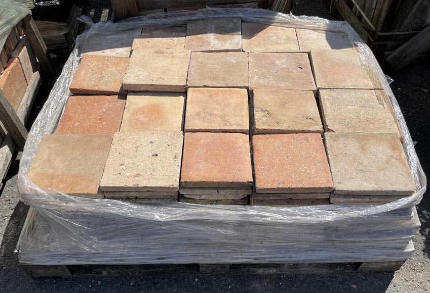 Batch of around 6,5 m² of terracotta floor tiles in square shape-4