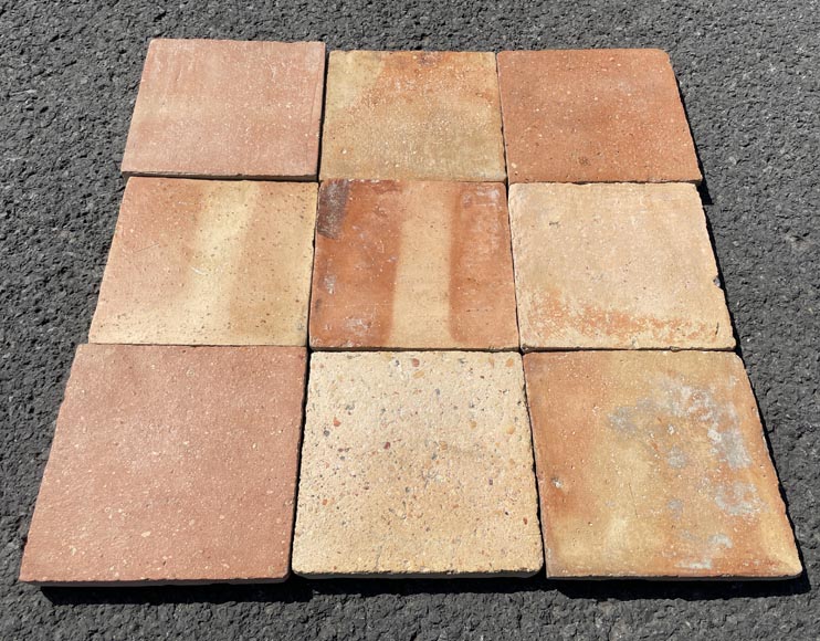 Set of around 13,5 m² of terracotta floor tiles in square shape-1