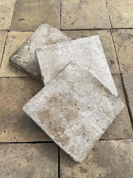 Important set of around 330 m² of terracotta floor tiles-1