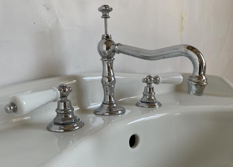 Earthenware washbasin on foot, late 20th century-4