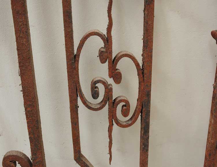 Napoleon III wrought iron bannister-3