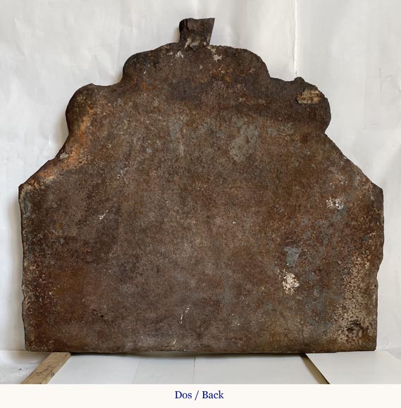 Cast iron cut fireback with the coat of arms of France, 18th century-4