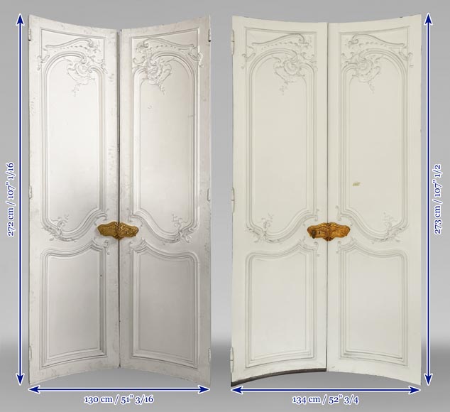 Exceptional pair of double Louis XV curved doorsn decorated on the two faces-15
