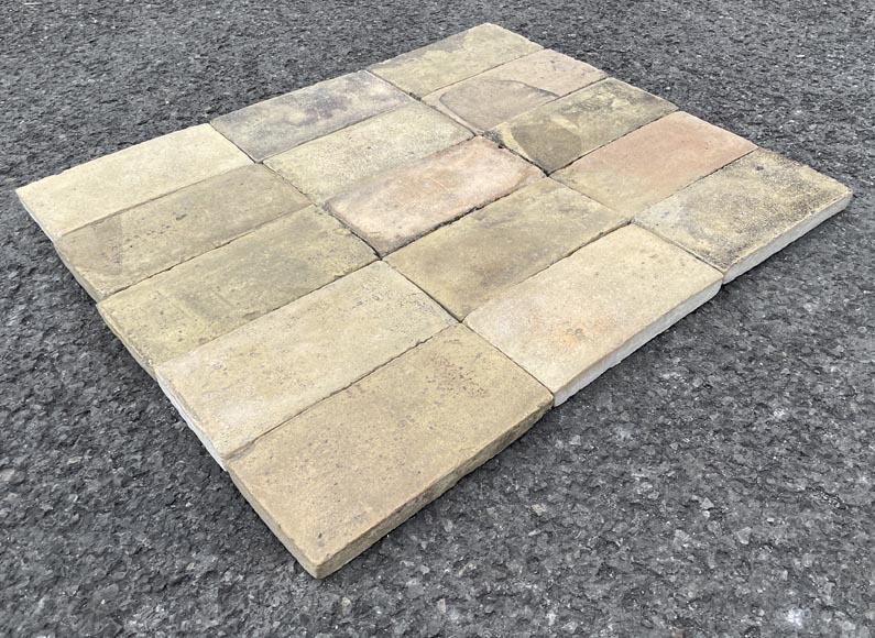 Important lot of around 160 m² of terra cotta rectangular tiles-2