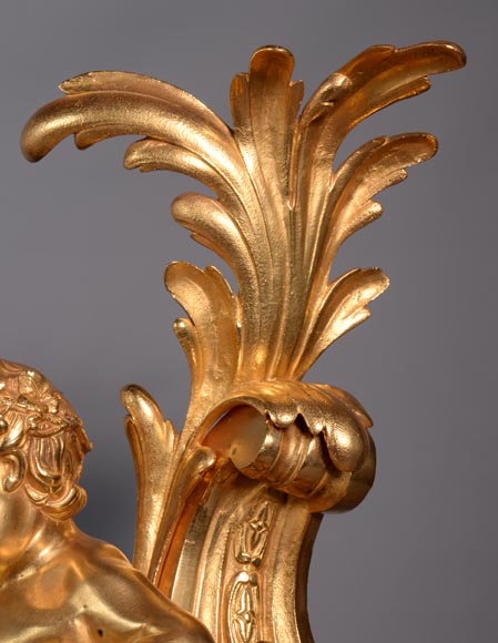 Paire of Napoleon III andirons in gilt bronze depicting Venus and Bacchus as children-7