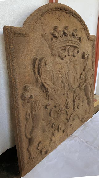 Cast iron fireback with the wedding coat of arms of Joseph-François de Montecler et Hyacinthe Menon de Turbilly, 17th century-6