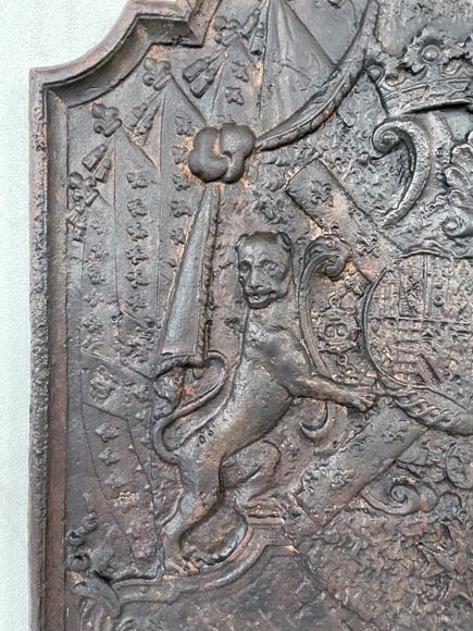 Cast iron fireback with coat of arms, 19th century-1