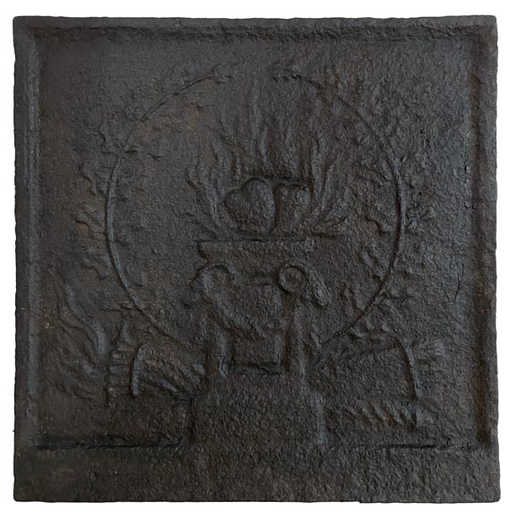 Small Louis XVI style fireback with an Allegory of Love-0