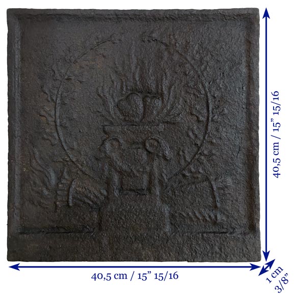 Small Louis XVI style fireback with an Allegory of Love-7