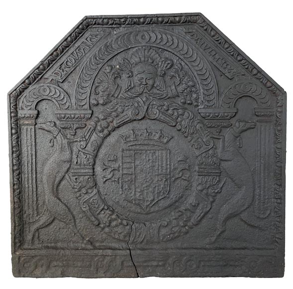 Fireback with erases armorials hold by greyhounds, 19th century-0