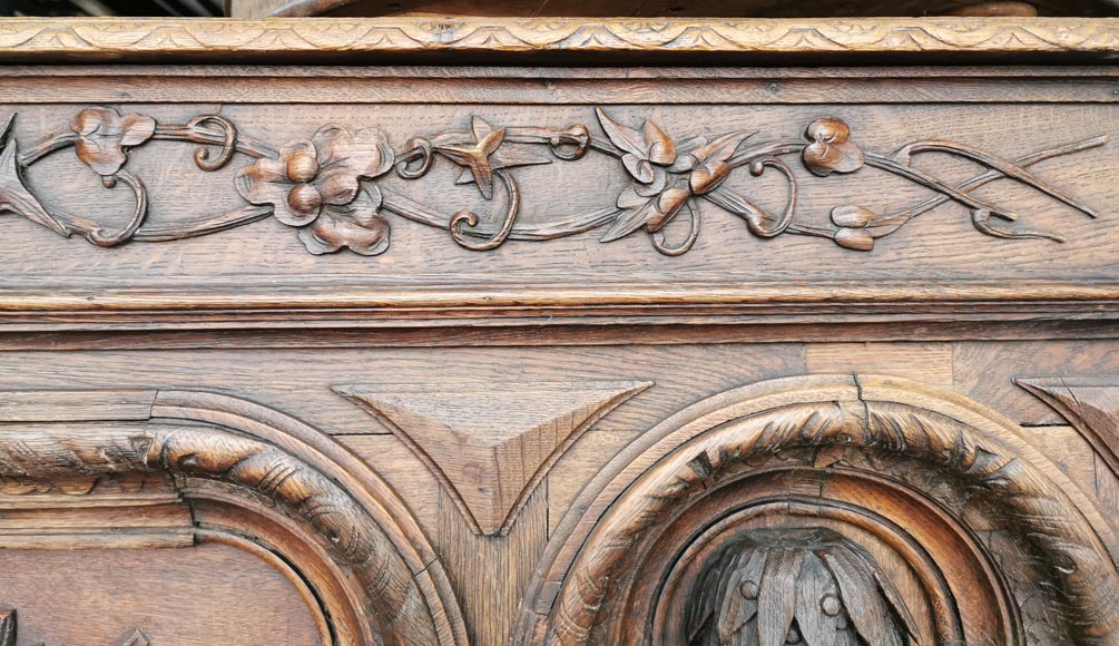 Exceptional oak shop counter with a decoration depicting coffee and cocoa trade, circa 1880-12