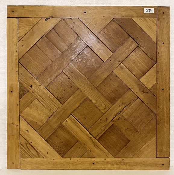 Lot of about 26 m² of 18th century Versailles oak parquet flooring-7