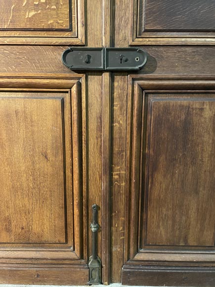 Pair of two large doors in oak with panel decoration-2
