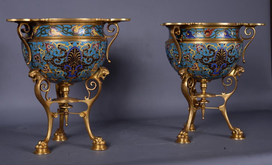Louis - Constant SEVIN & Ferdinand BARBEDIENNE - Beautiful pair of ornament vases in bronze and  cloisonne enamel, circa 1862-3
