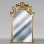 Important Napoleon III trumeau with a rich decoration composed of putti