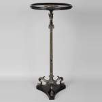 Small Neo-classical style pedestal table in patinated bronze and Noir Fin of Belgique marble with sphinges decoration and lizard