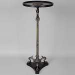 Small Neo-classical style pedestal table in patinated bronze and Noir Fin of Belgique marble with sphinges decoration and lizard