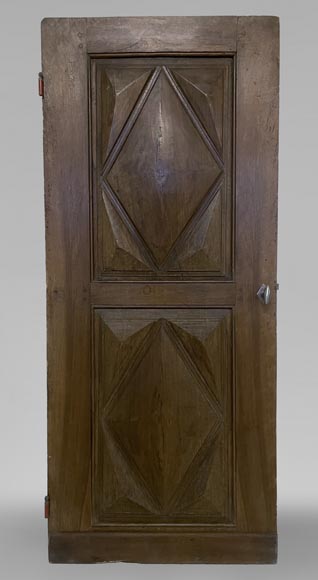 Small walnutt wood sculpted door with diamond decoration-0