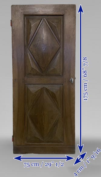 Small walnutt wood sculpted door with diamond decoration-8